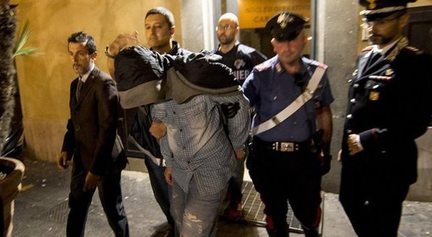 Roma, gioielliere ucciso in una rapina in Prati: catturato il presunto assassino. "Era in fuga e armato"