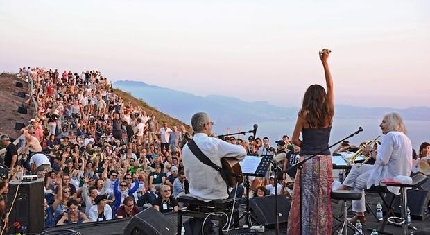 Vesuvio, gli incendi non fermano la musica: confermato il concerto di Fresu e Di Bonaventura