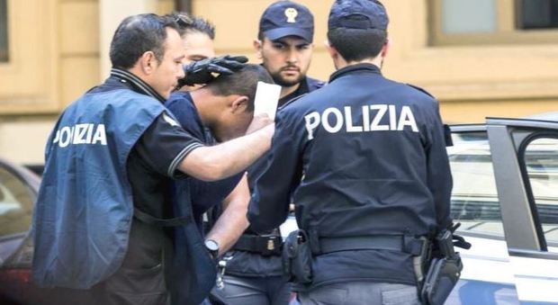 San Benedetto, giovane arrestato Aveva rubato diverse paia di scarpe