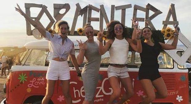 Drink al tramonto a Formentera: ecco i più cool dell'estate 2018