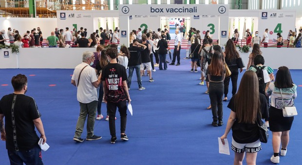 Vaccini in Campania, il bollettino di oggi: somministrate 4.122.861 dosi