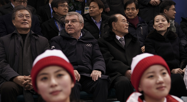 Olimpiadi, Kim Jong un invita il presidente sudcoreano Moon Jae-in a visitare Pyongyang