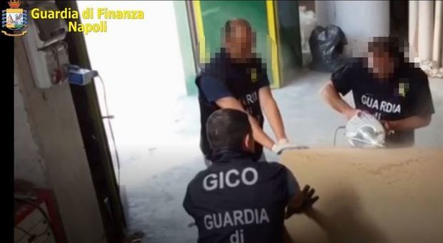 Droga dell'Isis, sequestrate 14 tonnellate a Salerno: è la stessa usata dai terroristi al Bataclan