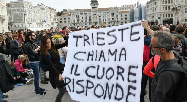 La recente manifestazione contro i green pass nel cuore di Trieste
