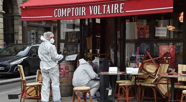 Parigi, infermiere tenta di rianimare un uomo durante gli attacchi ma scopre che è il kamikaze