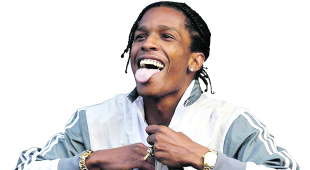 Chi è ASAP Rocky: il rap, la moda e il fratello assassinato. La vita del  fidanzato di Rihanna arrestato a Los Angeles
