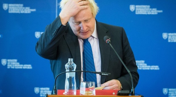 Un dirigibile di Boris Johnson volerà su Londra durante la marcia anti-Brexit