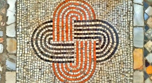 Il nodo di Salomone nel mosaico della basilica di Murano