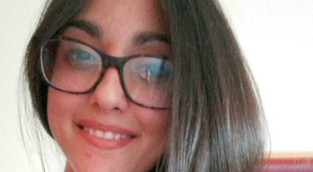 Grazia, morta a 24 anni: giallo a Pompei. «Sul corpo ferite da coltello». Ma spunta l'ipotesi suicidio