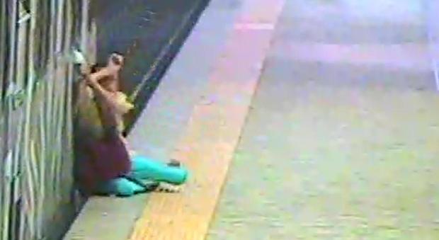 Roma, donna trascinata dalla metro reintegrato il macchinista ma non guiderà più