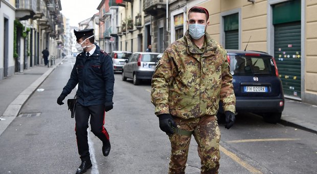 Coronavirus a Napoli, militare delle forze armate asintomatico ma positivo al tampone