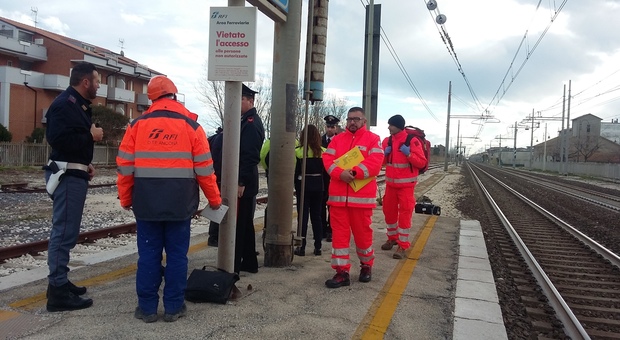Porto Sant'Elpidio, orrore sui binari Un uomo travolto e ucciso dal treno