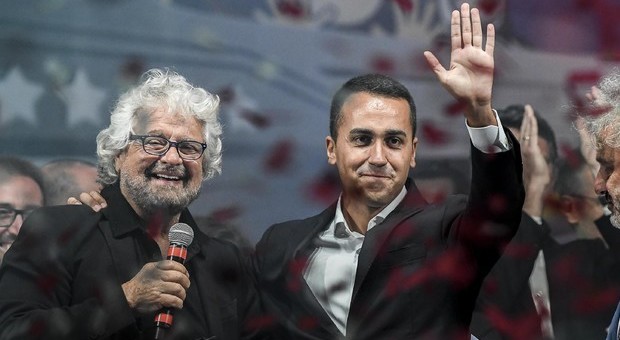 immagine Beppe Grillo copre Di Maio: ok al terzo mandato. «Fronte repubblicano»