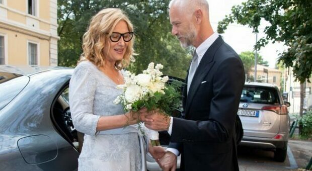 Nicoletta Mantovani e Alberto Tinarelli, nozze dopo il fidanzamento lampo: «Il lockdown insieme, poi al suo compleanno…»