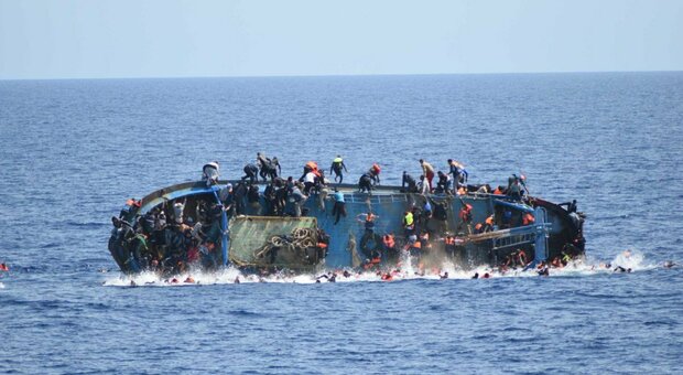 Migranti, si temono 50 morti nel naufragio nel Mar Egeo. «Difficile che ci siano dei superstiti»
