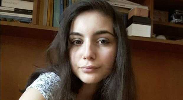 Sara Girelli, troppi misteri sulla sua morte: la pista del suicidio non convince gli inquirenti