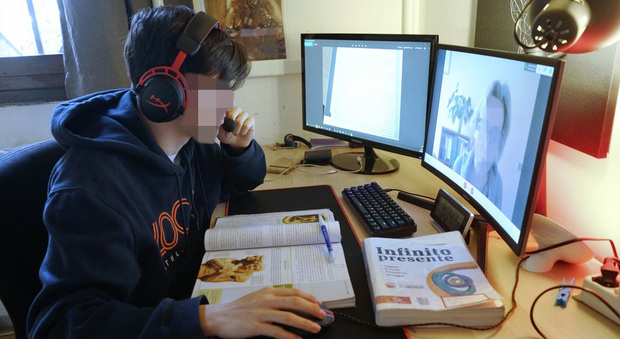 Caos didattica a distanza: due studenti su dieci non riescono a seguire le lezioni online