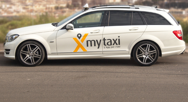 Un taxi del servizio Mytaxi
