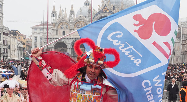 Ghedina, Aquila del Carnevale "blindato", lancia il messaggio olimpico e per Cortina 2021