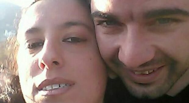 Bimba uccisa a 8 mesi nel Salernitano: ergastolo per il padre, 24 anni alla madre