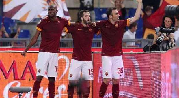 La Roma batte l'Udinese: il 2-1 può fare la differenza nella corsa Champions