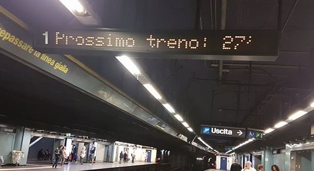 Napoli, la lettera: «27 minuti di attesa per un treno della metro collinare: scandaloso»