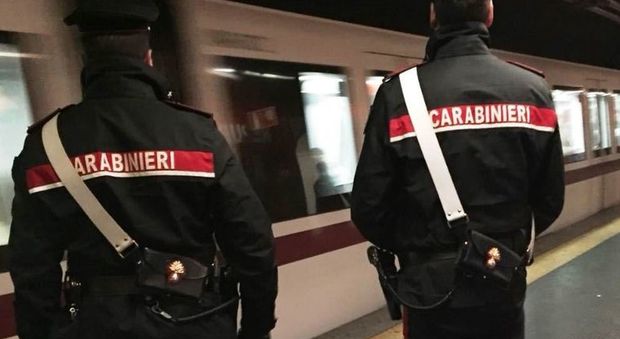 Roma, prese le ladre della metro: arrestate 10 rom in centro
