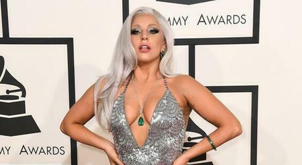 Lady Gaga sbarca a Roma per il film su Gucci: vivrà nella Capitale in un attico mozzafiato