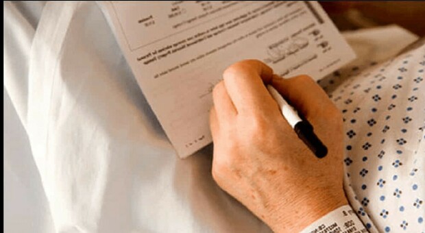 LA SENTENZA - Zia e nipote condannati per il falso testamento
