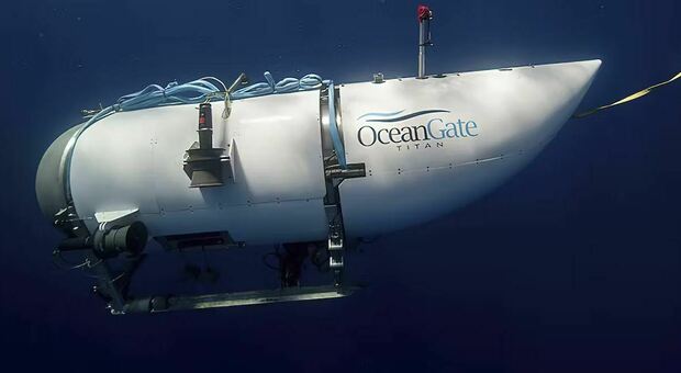 Sottomarino Titan, la ex direttrice finanziaria di OceanGate: «Mi licenziai quando mi chiesero di prendere i comandi del batiscafo»