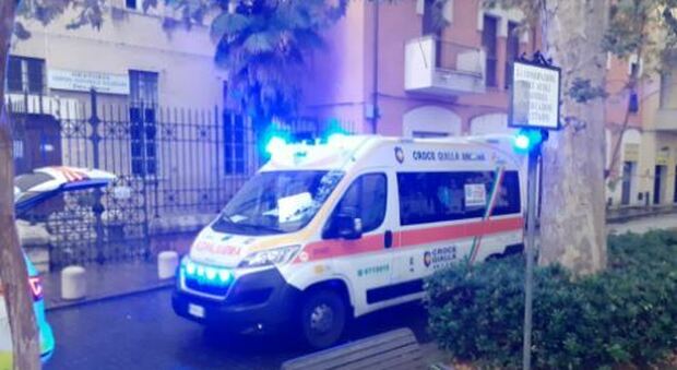 Un'ambulanza in corso Carlo Alberto (foto di repertorio)