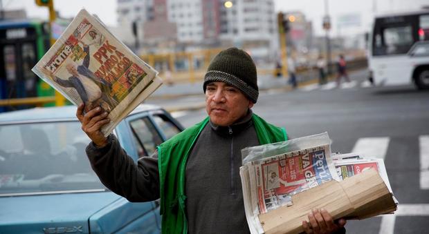Giornali in Perù sul testa a testa elettorale