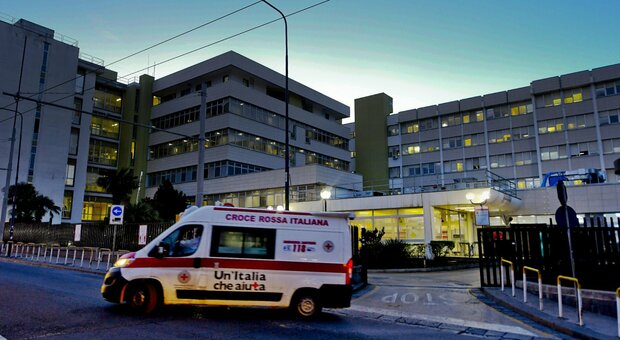 L'ingresso del pronto soccorso dell'ospedale Cardarelli