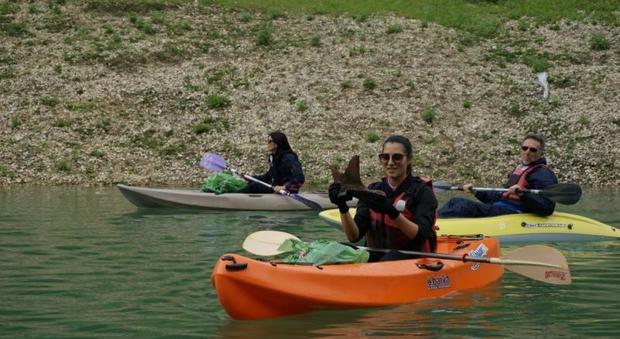 Rieti, Italia in canoa: un successo l'iniziativa al lago del Turano