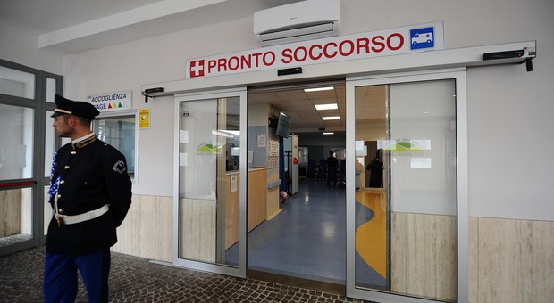 Napoli, paziente con coronavirus al Cto: scatta la sanificazione dell'ospedale