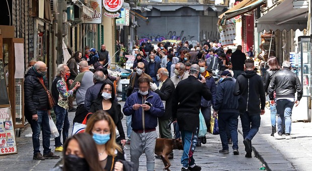 Napoli, Coronavirus in Pignasecca: «Nessun focolaio, tutto sotto controllo»