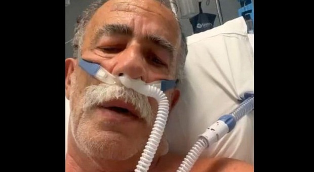 Sandro Ruotolo, post choc sui social dall'ospedale: «Colpito da broncospasmo, ringrazio il servizio sanitario italiano»