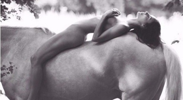 Kendall Genner, il nudo su Instagram da 1 milione di like