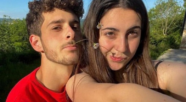 Fidanzati morti a Varese per il maltempo, incidente sulla tangenziale: Chiara Celato e Christian Pallaro erano inseparabili