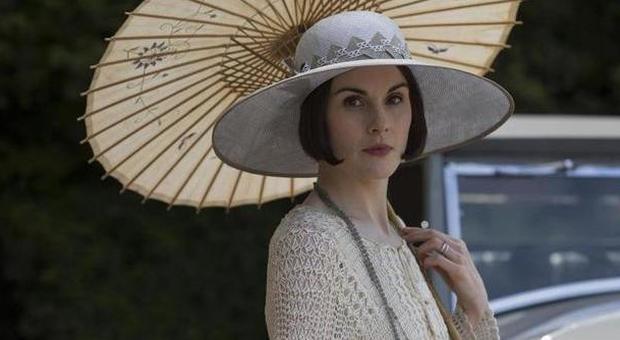 Lutto per la star di Downton Abbey, muore il fidanzato 34enne: le aveva chiesto di sposarlo