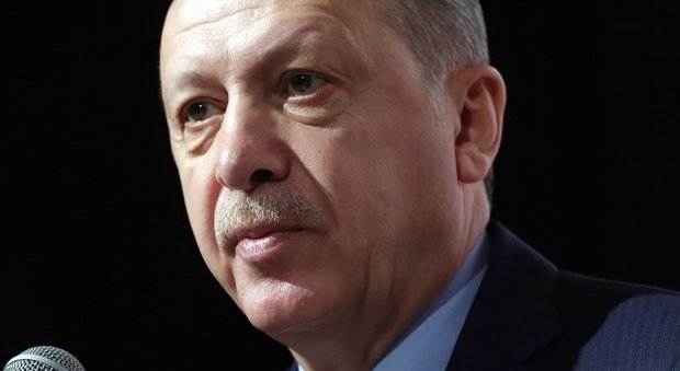 Siria, abbattuto un elicottero militare turco. Il presidente Erdogan: «Pagheranno il prezzo per questo»