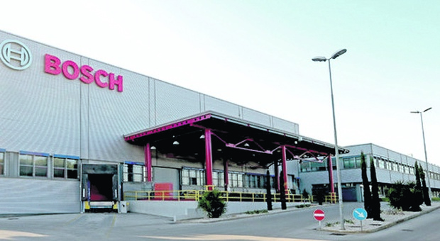 Occupazione in crisi a Bari: Bosch dichiara 620 esuberi, anche Natuzzi e Baritech tra i 24 tavoli di crisi
