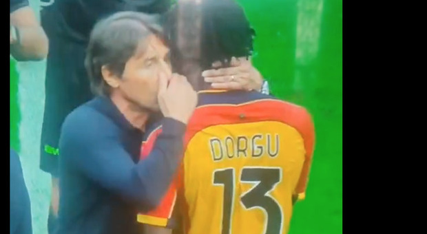 Antonio Conte's Meaningful Gesture Towards Patrick Dorgu After Napoli-Lecce