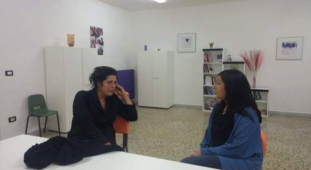 L'onorevole Bilotti dai figli di Violeta: «Governo al lavoro contro la violenza»