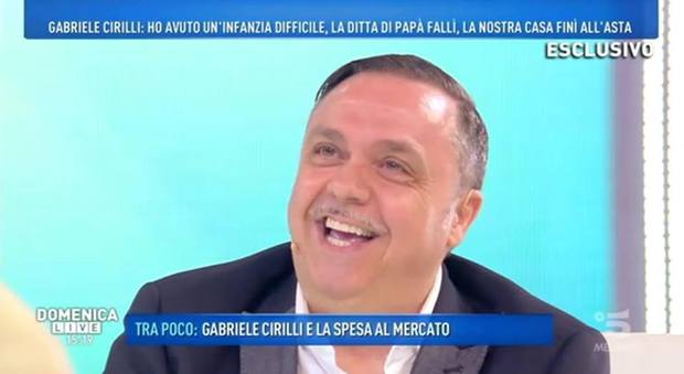 Gabriele Cirilli: «Facevo lo scaricatore ed ero depresso. Ecco chi mi ha salvato la vita»