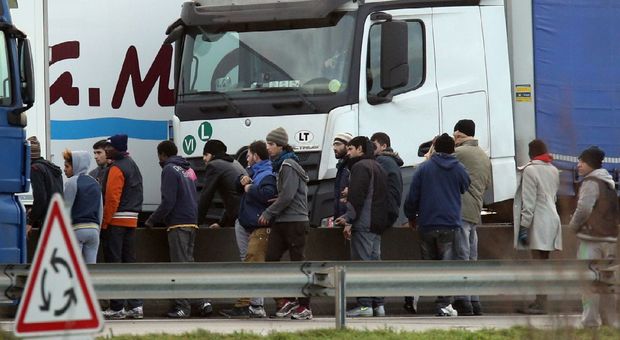 Migranti a Calais