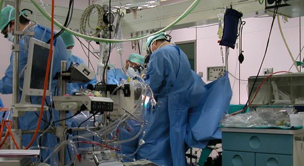Muore in ospedale dopo un intervento alla vescica: 13 medici indagati