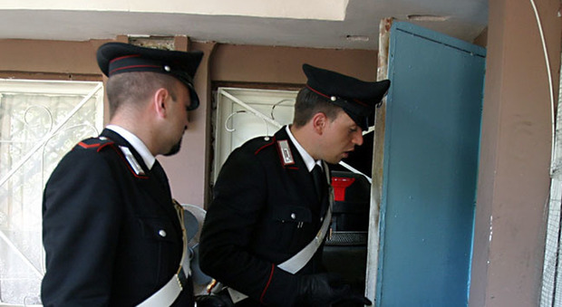 Roma, Cassia, nascondeva armi clandestine in casa: arrestato 38enne
