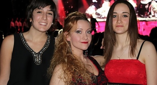 Alessia Angelini e Emily Romani con la loro insegnante Susanna Polzoni