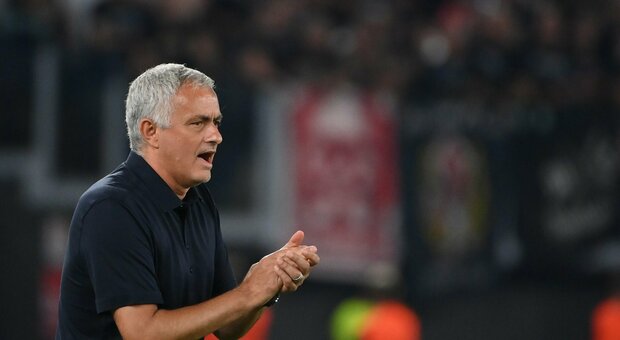 Conference League, Roma-Cska Sofia 5-1. Mourinho: «Contento del risultato ma non del gioco. Pellegrini? Chiedete a lui se è merito mio»
